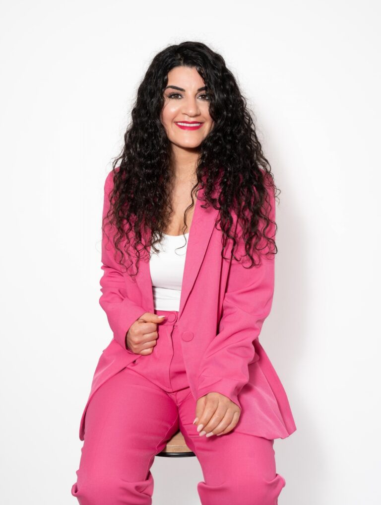 MT Cosmetic Academy: Deine Kosmetikschule in Essen für Schulungsteilnehmer aus München