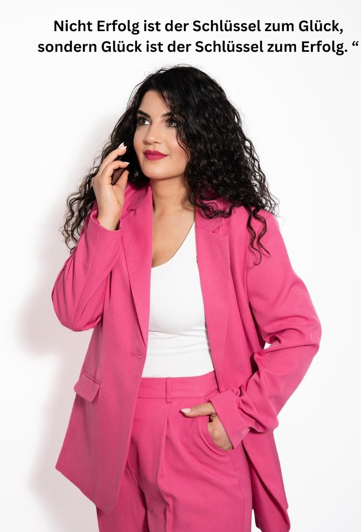 Deine Trainerin mit über 10 Jahren Erfahrung – persönliche Begleitung auf deinem Weg in der Kosmetikbranche.